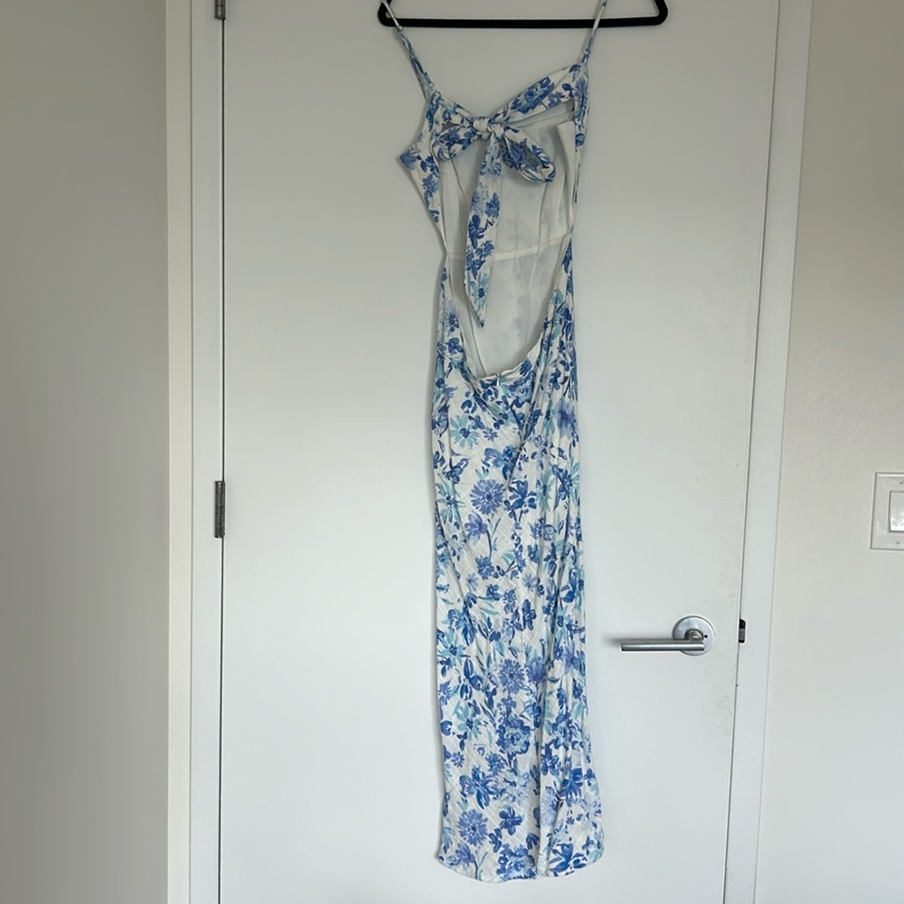 En Crème Blue Floral Maxi Dress - Size Small